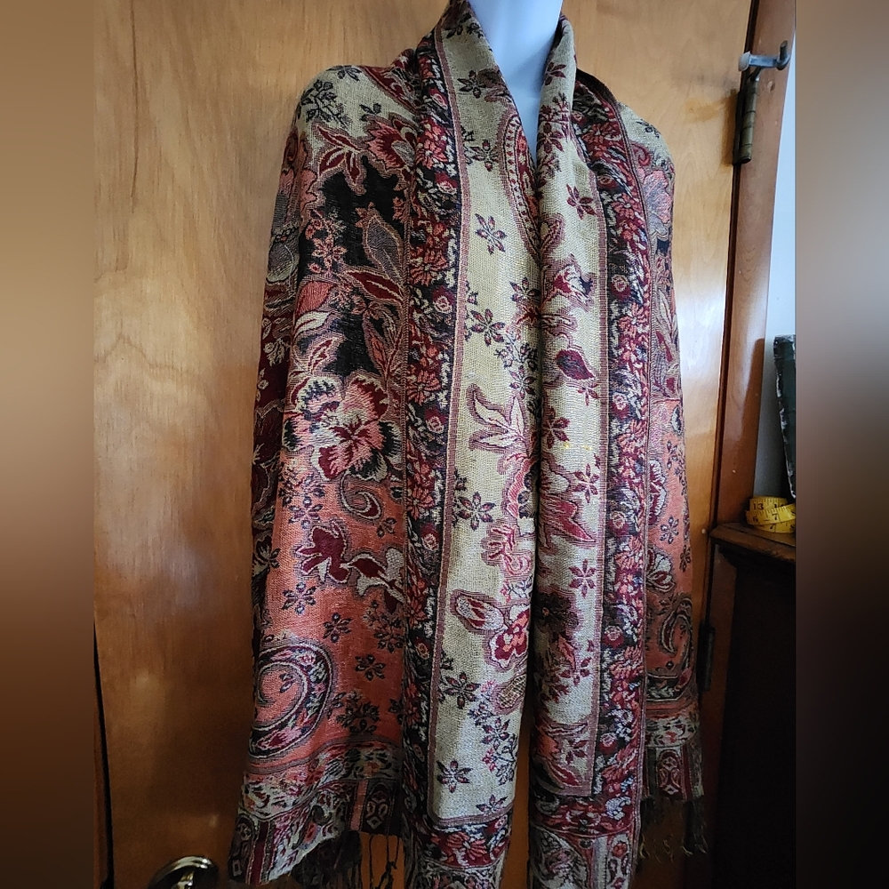 Dahlia Scarf/ Shawl/Wrap Rayon Blend - Picture 6 of 11